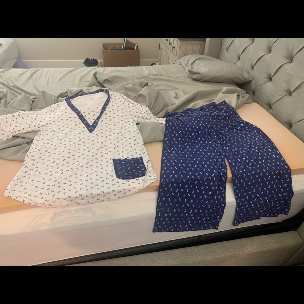 Diane Kennedy Capri set.